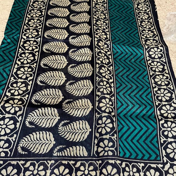 Indian Silk saree- Printed Bhagal puri silk saree. - Picture 3 of 10